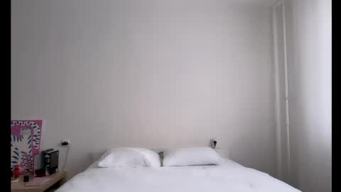 milky__way_ online show from 04/17/26, 01:25