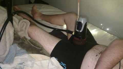 Snapshot of milky_fish chatting on 11/20/25, 08:47 milky_fish online show from 11/20/25, 08:47