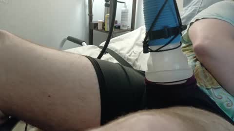 milky_fish online show from 04/12/26, 05:23