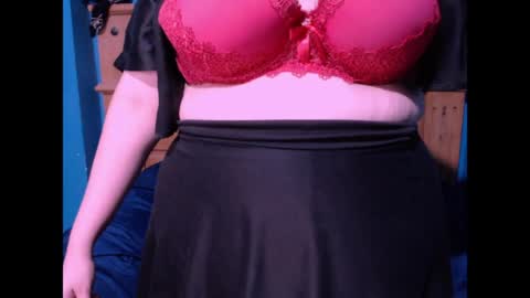 Snapshot of milky_marilynne chatting on 04/14/26, 09:32 Marilynne online show from 04/14/26, 09:32