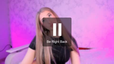 Snapshot of milky_waybaby chatting on 01/04/25, 08:17 Vivian online show from 01/04/25, 08:17