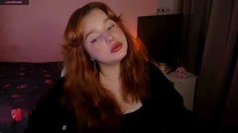 Snapshot of milky_wayx chatting on 12/04/24, 05:27 Lisa online show from 12/04/24, 05:27