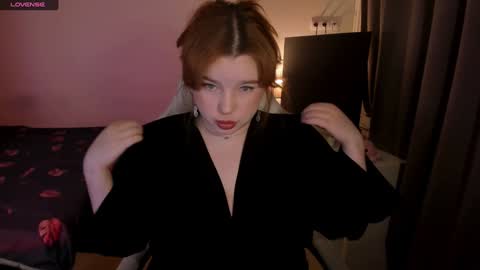 Snapshot of milky_wayx chatting on 12/09/24, 05:07 Lisa online show from 12/09/24, 05:07