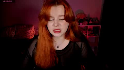 Snapshot of milky_wayx chatting on 10/07/25, 02:36 Lisa online show from 10/07/25, 02:36