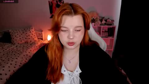 Snapshot of milky_wayx chatting on 10/24/25, 10:00 Lisa online show from 10/24/25, 10:00