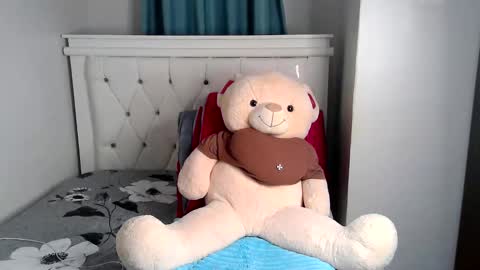 Milkybee online show from 01/11/26, 06:35