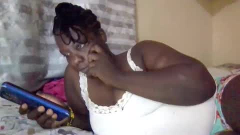 milkyebony254 online show from 12/05/25, 09:40