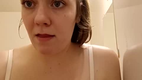 milkymomasquirtsalot online show from 05/06/26, 05:25