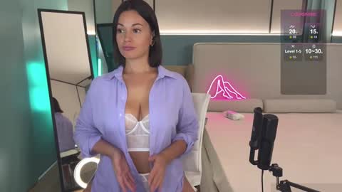 Mila online show from 01/17/25, 10:45