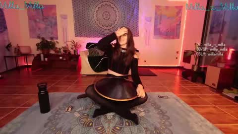 Snapshot of milla_milla chatting on 02/15/25, 06:33 milla_milla online show from 02/15/25, 06:33