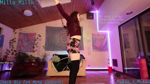 Snapshot of milla_milla chatting on 10/17/25, 05:21 milla_milla online show from 10/17/25, 05:21