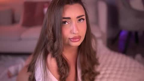 Milla online show from 03/11/26, 07:03