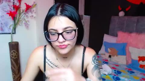 Violeta online show from 11/21/25, 04:16