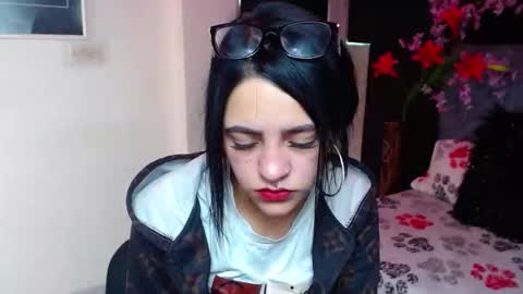 Violeta online show from 12/17/25, 01:50