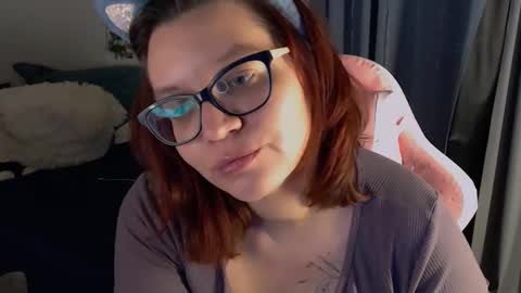 Milla online show from 11/27/25, 08:16