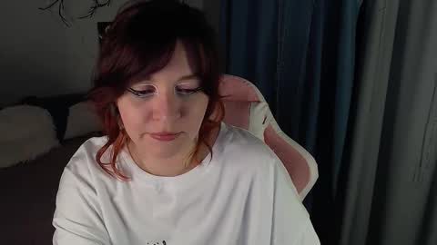 Snapshot of millapoolys chatting on 03/25/26, 08:15 Milla online show from 03/25/26, 08:15