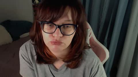 Snapshot of millapoolys chatting on 04/01/26, 04:15 Milla online show from 04/01/26, 04:15