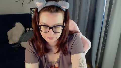 Milla online show from 06/06/26, 02:33