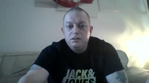 niceguy81 online show from 04/21/26, 01:28