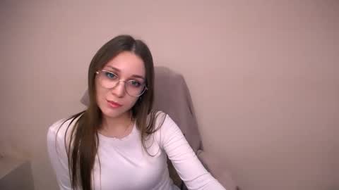 Milla online show from 11/26/25, 01:01