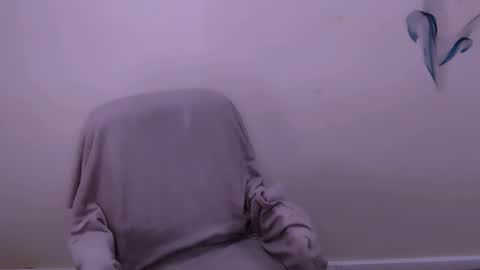 Milla online show from 02/04/26, 09:15