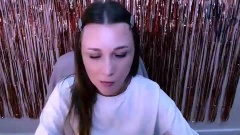 Snapshot of millasamsd chatting on 07/21/26, 10:17 Milla online show from 07/21/26, 10:17