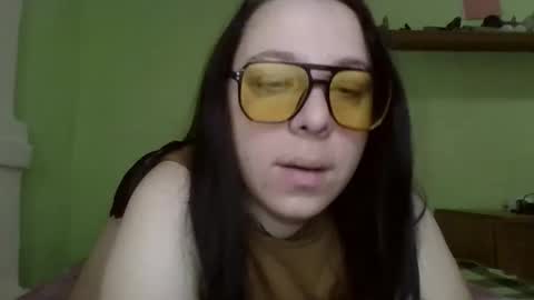 Snapshot of millasourety chatting on 02/05/26, 12:43 MillaSourety online show from 02/05/26, 12:43