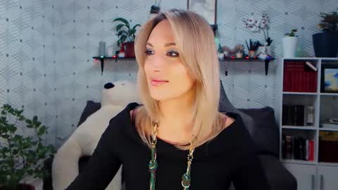 MillaXQueen online show from 01/09/26, 03:04