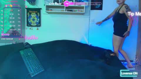 Snapshot of milley_rose chatting on 01/13/26, 02:11 Im girl my name is Johana online show from 01/13/26, 02:11