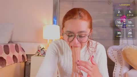 Snapshot of milleyjones_ chatting on 09/15/25, 08:53 milleyjones_ online show from 09/15/25, 08:53