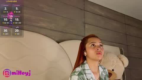 Snapshot of milleyjones_ chatting on 09/24/25, 07:50 milleyjones_ online show from 09/24/25, 07:50