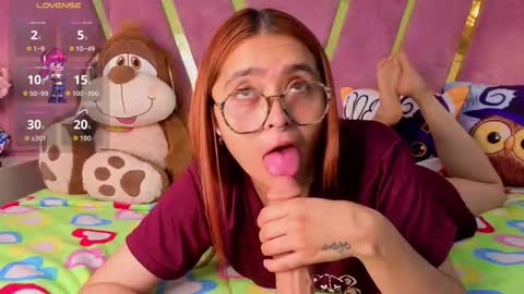 Snapshot of milleyjones_ chatting on 10/11/25, 08:07 milleyjones_ online show from 10/11/25, 08:07