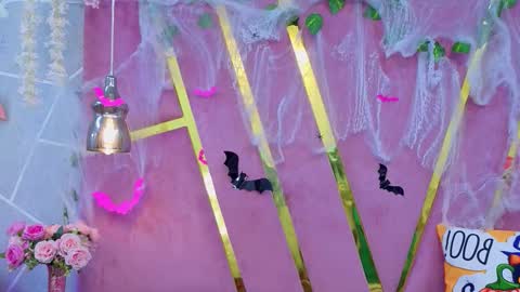 Snapshot of milleyjones_ chatting on 10/17/25, 06:21 milleyjones_ online show from 10/17/25, 06:21