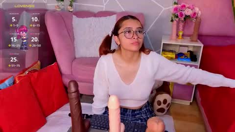 Snapshot of milleyjones_ chatting on 11/10/25, 08:52 milleyjones_ online show from 11/10/25, 08:52