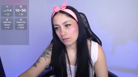 Millie Bobby online show from 11/24/25, 02:17