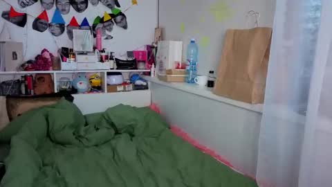 Snapshot of milliedoll chatting on 10/26/25, 03:12 Millie online show from 10/26/25, 03:12