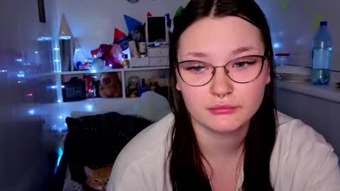 Snapshot of milliedoll chatting on 11/01/25, 06:43 Millie online show from 11/01/25, 06:43