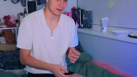 Snapshot of milliedoll chatting on 11/14/25, 02:27 Millie online show from 11/14/25, 02:27