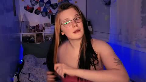 Snapshot of milliedoll chatting on 11/22/25, 02:05 Millie online show from 11/22/25, 02:05