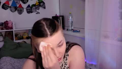 Snapshot of milliedoll chatting on 11/27/25, 06:37 Millie online show from 11/27/25, 06:37