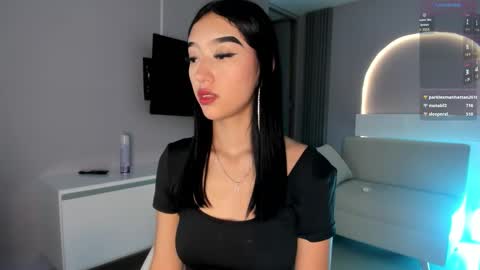 Snapshot of millieskinny_ chatting on 10/11/25, 03:10 Ana Maria online show from 10/11/25, 03:10