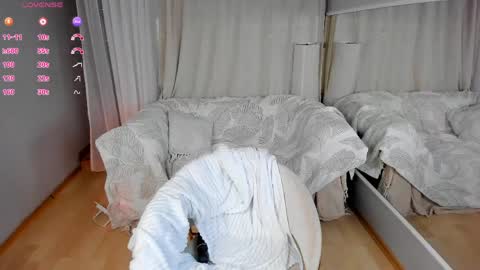 Snapshot of milliminimouse chatting on 04/29/26, 12:05 milliminimouse online show from 04/29/26, 12:05