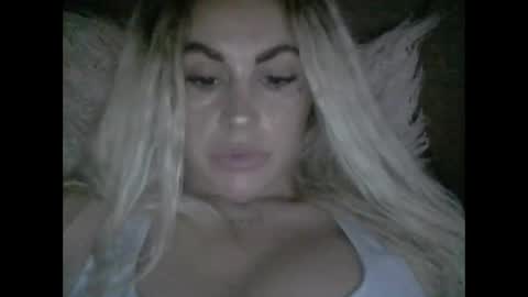 millisa13 online show from 10/19/25, 09:37