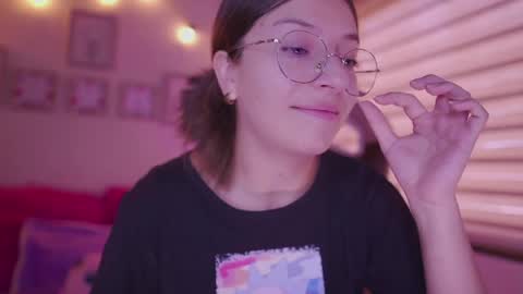 Snapshot of milly_kenner chatting on 04/29/26, 07:31 MILLY online show from 04/29/26, 07:31