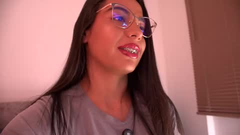 gaby online show from 12/04/25, 04:44