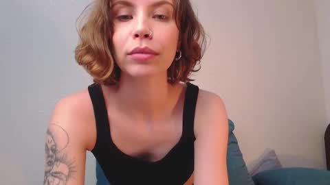 Milly online show from 10/05/25, 08:23