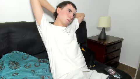 Snapshot of milogm_ chatting on 06/04/26, 12:38 milogm_ online show from 06/04/26, 12:38