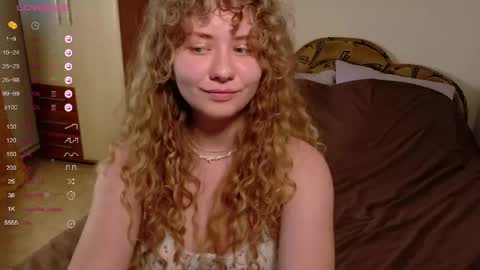 Snapshot of milounee chatting on 04/27/26, 03:43 milounee online show from 04/27/26, 03:43