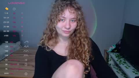 Snapshot of milounee chatting on 06/01/26, 10:39 milounee online show from 06/01/26, 10:39