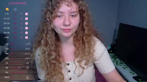 Snapshot of milounee chatting on 06/01/26, 10:44 milounee online show from 06/01/26, 10:44